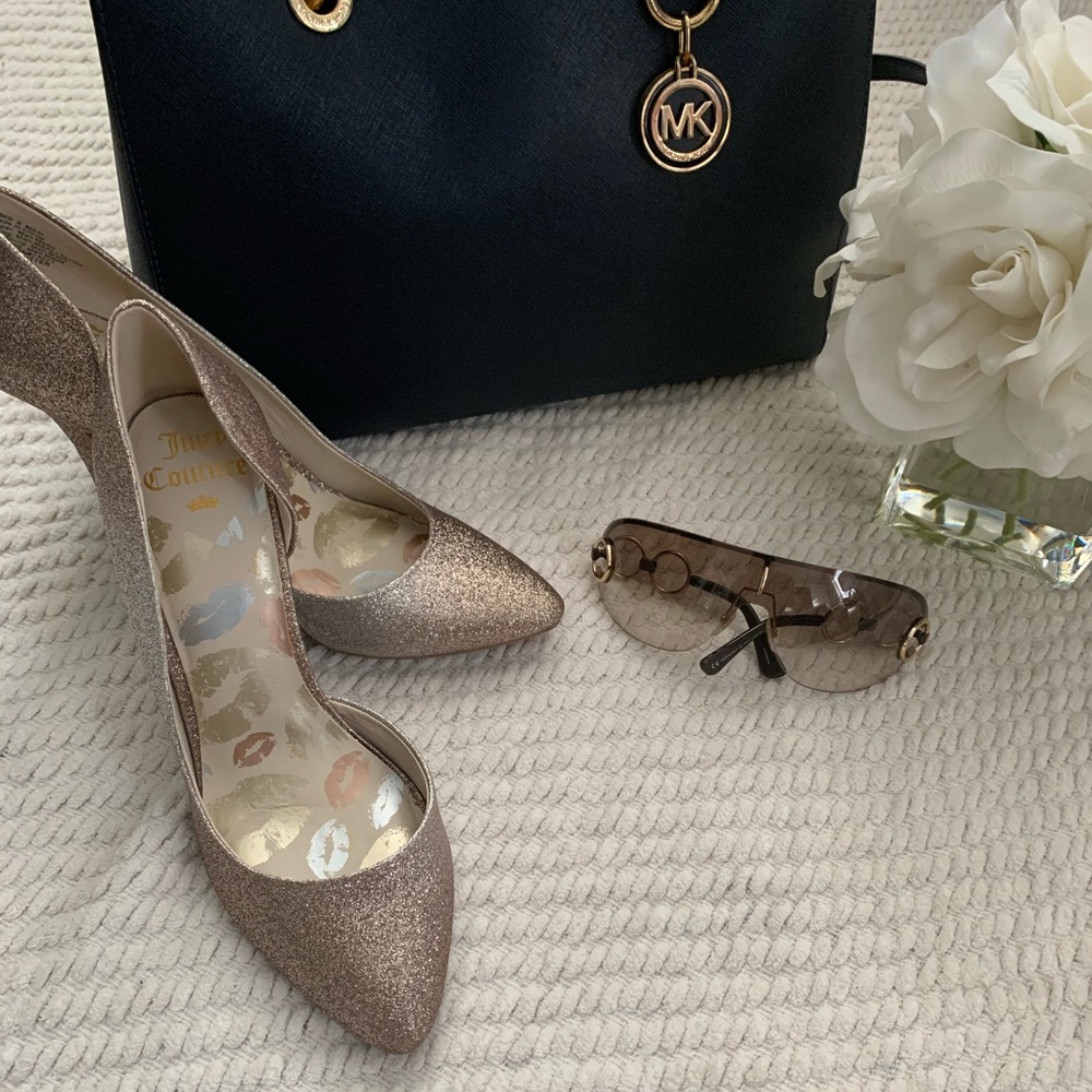 Like New... Juicy Couture Metallic Gold Shoes